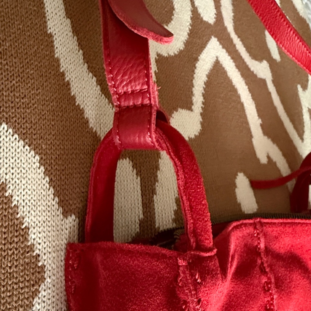 The Sak Los Feliz Scarlet Red Suede Hobo Bag Handbag Purse - Picture 12 of 16